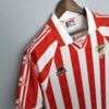 Vue sur la manche et col du maillot vintage Athletic Bilbao Domicile 1995/1997