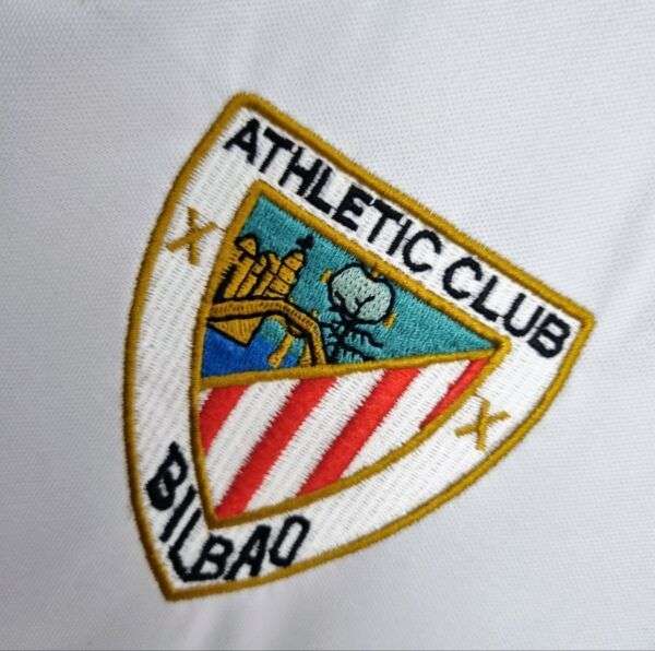 Zoom sur le logo du maillot vintage Bilbao Extérieur 1997/1998.