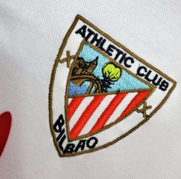 Zoom sur le logo du maillot vintage Bilbao "Centenaire" 1997/1998.