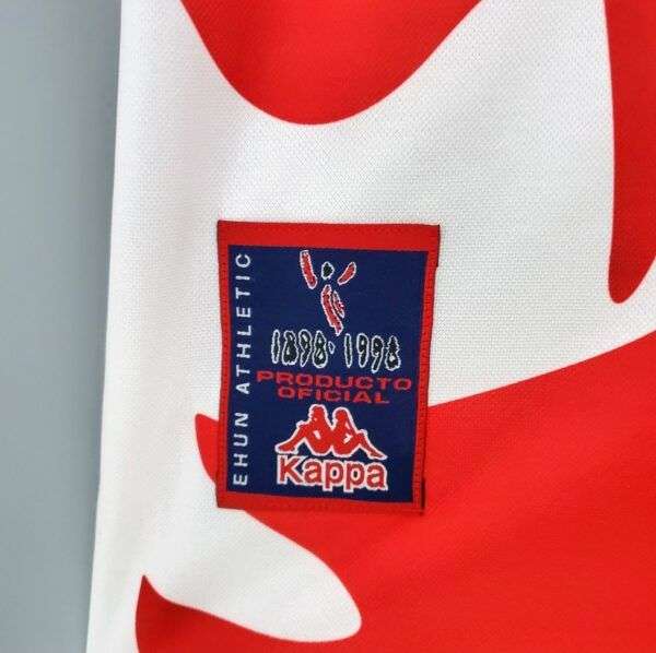 Zoom sur le logo du maillot vintage Bilbao "Centenaire" 1997/1998.