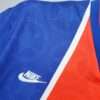 Zoom sur le logo du maillot PSG 1996