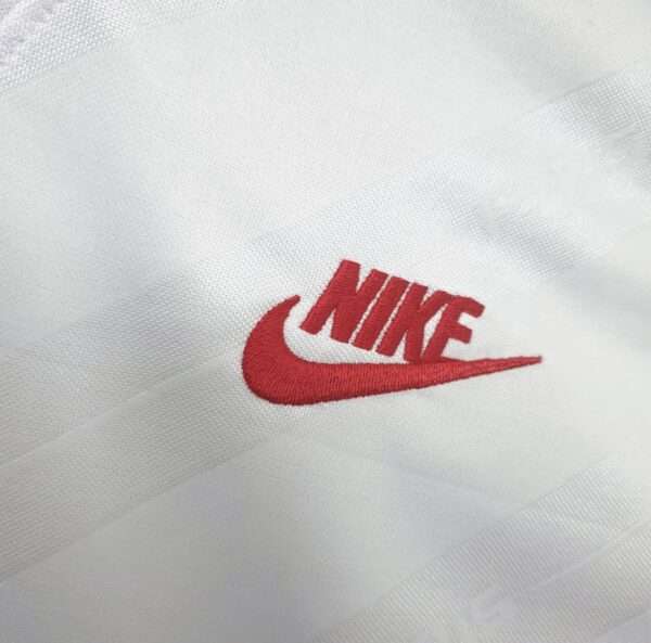 Zoom sur le logo du maillot vintage Paris Saint-Germain "Troisième" 2019/2020.