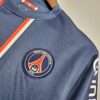 Zoom sur le logo du maillot vintage Paris Saint-Germain Domicile 2012/2013.