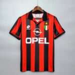Vue avant du maillot vintage AC Milan Domicile 1996/1997