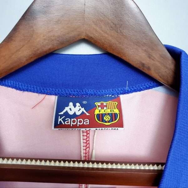 Zoom sur l'étiquette du maillot vintage maillot vintage FC Barcelone 1992/1995.