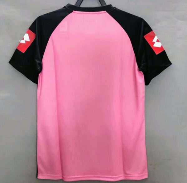 Vue arrière du maillot vintage Juventus Gardien "Rose" 2002/2003