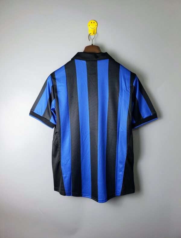 Vue arrière du maillot vintage Inter Milan Domicile 1998/1999