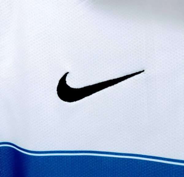 Zoom sur le logo du maillot vintage Inter Milan Extérieur 2009/2010