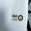 Zoom sur le logo du maillot vintage Inter Milan Extérieur 2007/2008