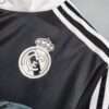 Zoom sur le logo du maillot vintage Real Madrid "Troisième" 2014/2015.