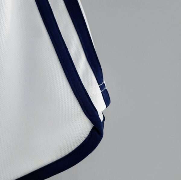Vue de la manche du maillot Real Madrid 2001