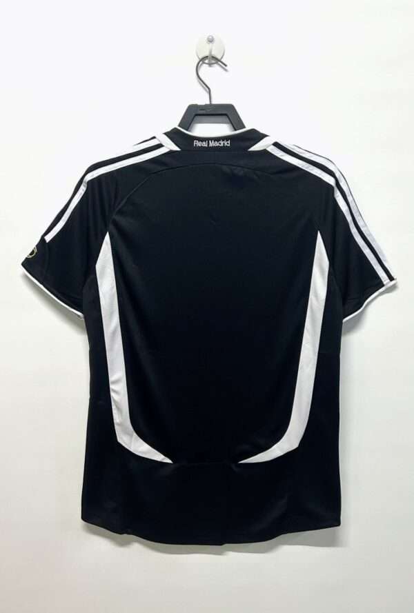 Vue arrière du maillot vintage Real Madrid Extérieur 2006/2007