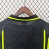 Zoom sur le col du maillot vintage Borussia Dortmund Extérieur 1996/1997