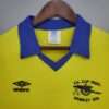 Zoom sur les logos et col du maillot vintage Arsenal Finale Coupe d'Angleterre 1979