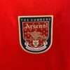 Zoom sur le logo du maillot vintage Arsenal Domicile 2000/2002