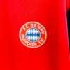 Zoom sur le logo du maillot vintage Bayern Munich Domicile 1993/1995