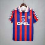 Vue avant du maillot vintage Bayern Munich Domicile 1995/1997
