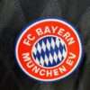 Zoom sur le logo du maillot vintage Bayern Munich Domicile 1997/1999