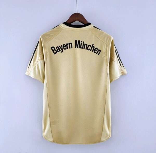Vue arrière du maillot vintage Bayern Munich Extérieur 2004/2006