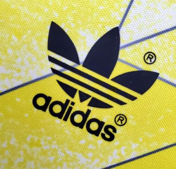 Zoom sur le logo du maillot vintage Borussia Dortmund Domicile 1988/1989