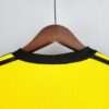 Présente le col du maillot vintage Borussia Dortmund "Coupe d'Allemagne" 1988/1989