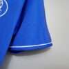 Zoom sur la manche du maillot vintage Chelsea Domicile 2003/2005