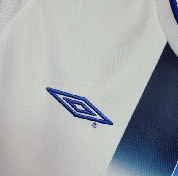 Zoom sur le logo du maillot vintage Chelsea Extérieur 2003/2005