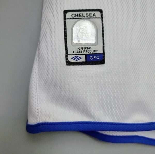 Zoom sur le logo du maillot vintage Chelsea Extérieur 2003/2005