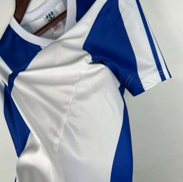 Présente la manche et coutures du maillot vintage FC Porto Domicile 1990/1992