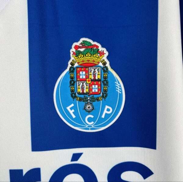 Zoom sur le logo du maillot vintage FC Porto Domicile 1990/1992