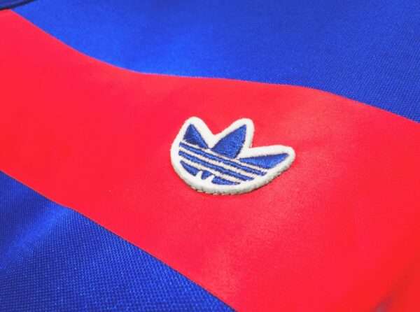 Zoom sur le logo du maillot vintage France Domicile Euro 1984