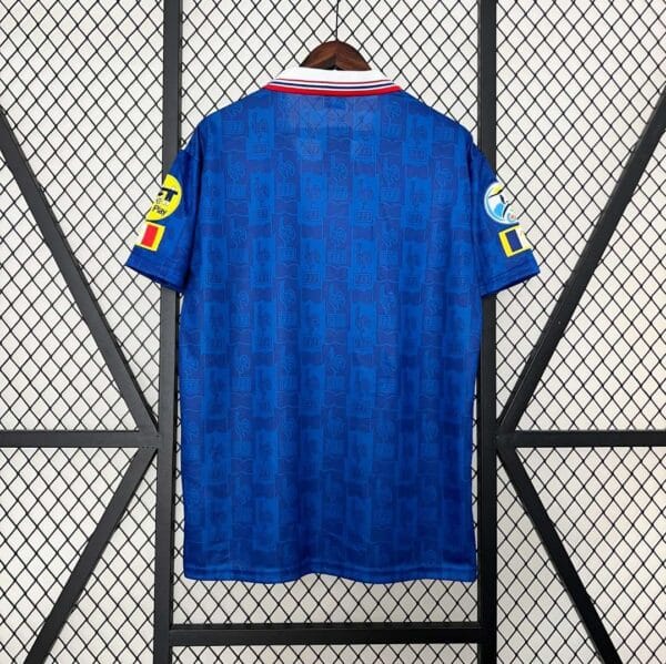 Vue arrière du maillot vintage France Domicile Euro 1996