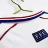 Zoom sur le col et logo du maillot vintage France Extérieur Coupe du Monde 1998