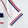 Zoom sur la manche du maillot vintage France Extérieur Coupe du Monde 1998