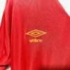 Zoom sur le logo du maillot vintage Liverpool Finale Ligue des Champions 1977