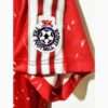 Zoom sur la manche et patch du maillot vintage Liverpool Domicile 1989/1991