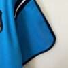 Zoom sur la manche du maillot vintage Manchester City Domicile 2001/2002