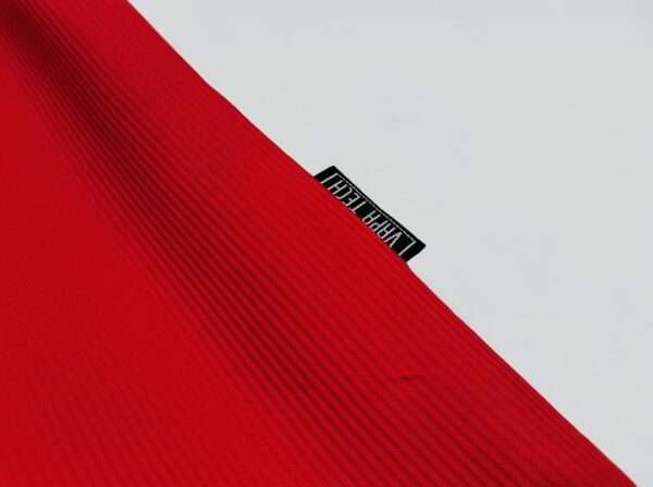 Zoom sur l'étiquette du maillot vintage Manchester United Domicile 1998/2000