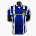 Vue avant du maillot vintage Manchester United "Troisième" 1994/1996