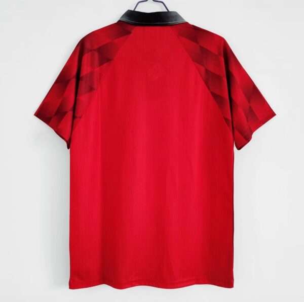 Vue arrière du maillot vintage Manchester United Domicile 1996/1998