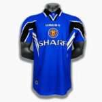 Vue avant du maillot vintage Manchester United Domicile 1996/1998