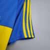Zoom sur la manche du maillot vintage Boca Juniors Domicile 1981/1982