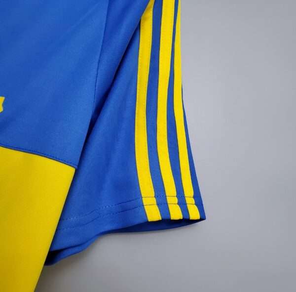 Zoom sur la manche du maillot vintage Boca Juniors Domicile 1981/1982