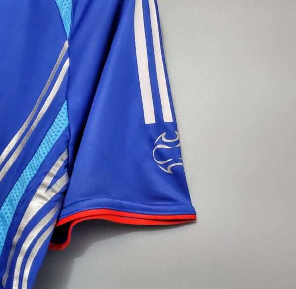 Zoom sur la manche et coutures du maillot vintage Japon Domicile Coupe du Monde 2006
