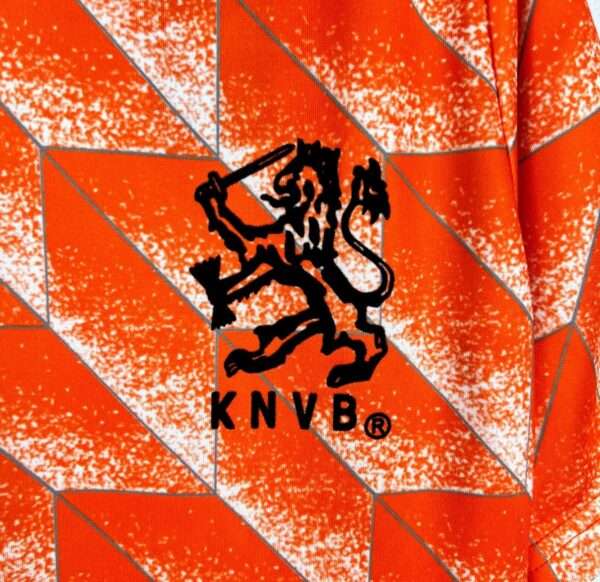 Zoom sur le logo du maillot vintage Pays-Bas Domicile 1988