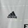 Zoom sur le logo du maillot vintage Real Madrid Domicile 2013/2014