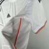 Zoom sur la manche et coutures du maillot vintage Real Madrid Domicile 2013/2014