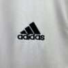 Zoom sur le logo du maillot vintage Real Madrid Domicile 2004/2005