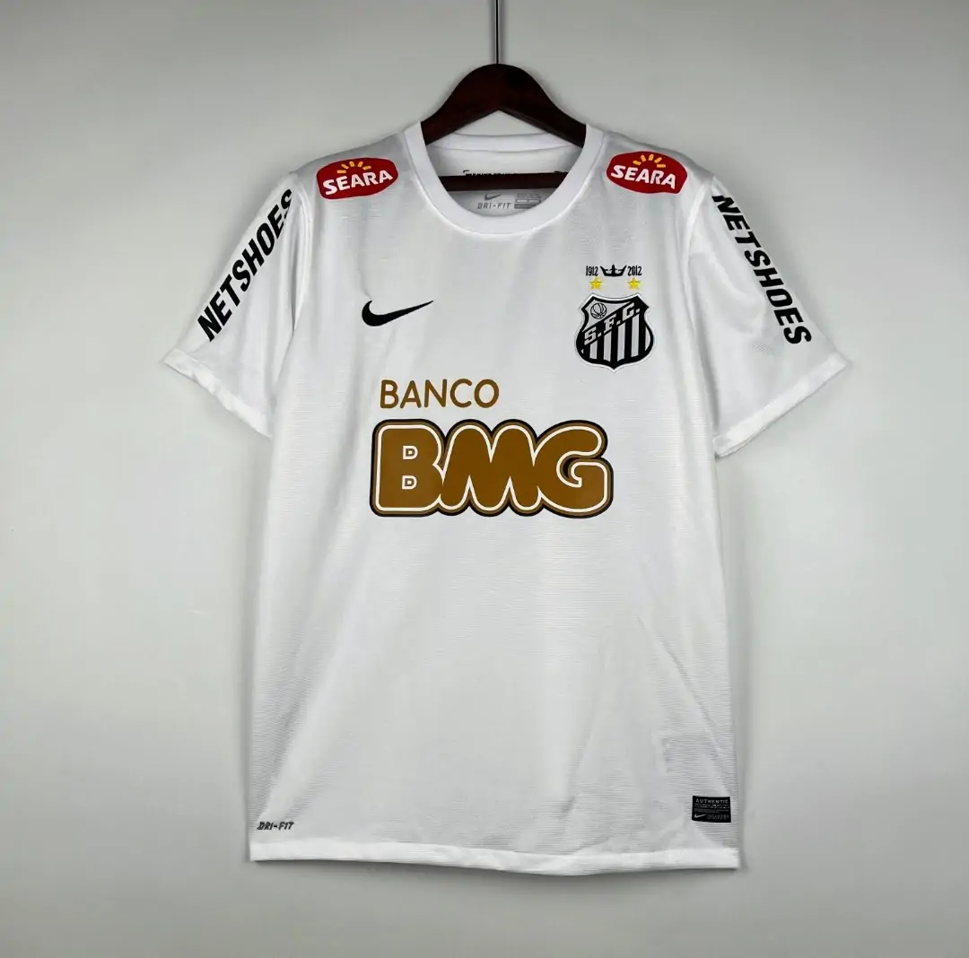 Vue avant du maillot Santos 2013