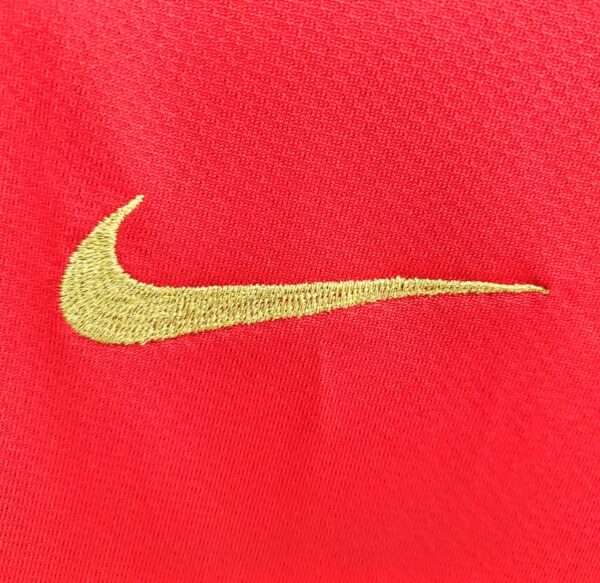 Zoom sur le logo du maillot vintage Urawa Red Diamonds Domicile 2008/2009